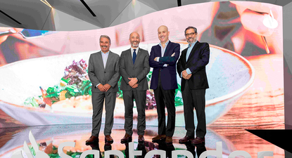 Gustavo Trelles, CEO de Santander UY, Eduardo Sanguinetti, Ministro Turismo UY, Carlos Rey, director de Santander para LATAM, Román Blanco, CEO de Santander Chile.