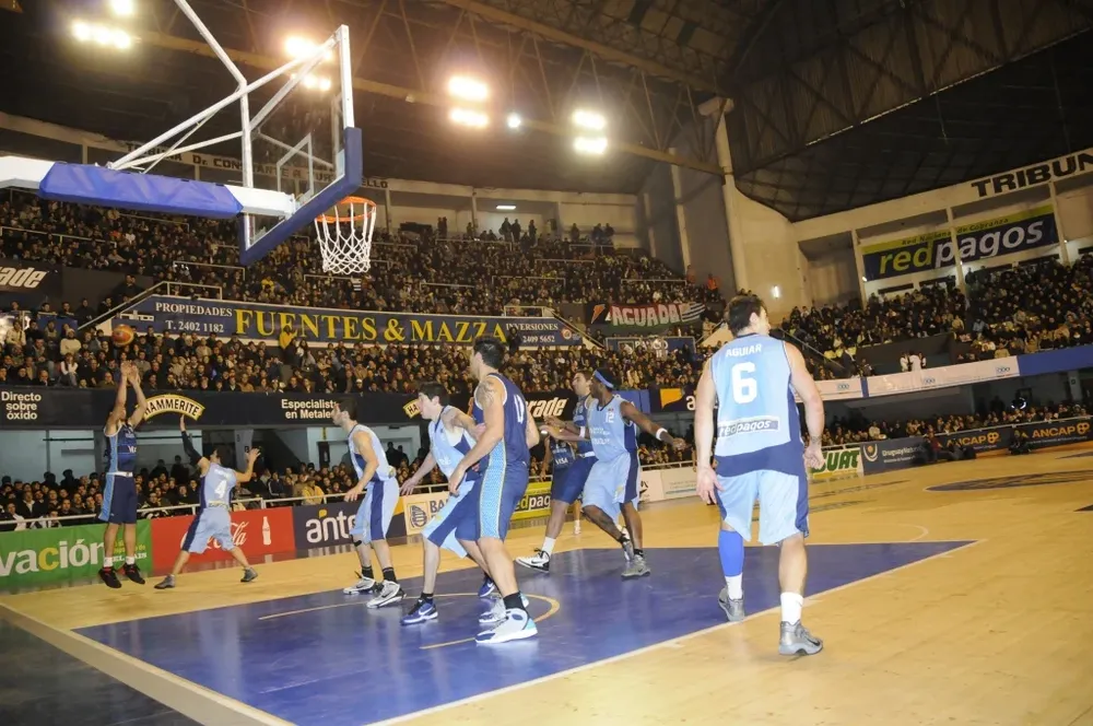 Uruguay también jugó un amistoso con el equipo argentino con todas sus figuras NBA