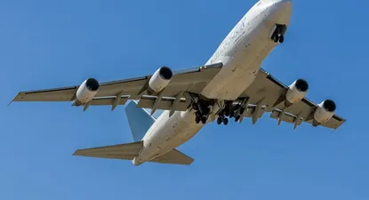 Los aviones en el Aeropuerto de Carrasco funcionan hoy con las mismas frecuencias que otros días