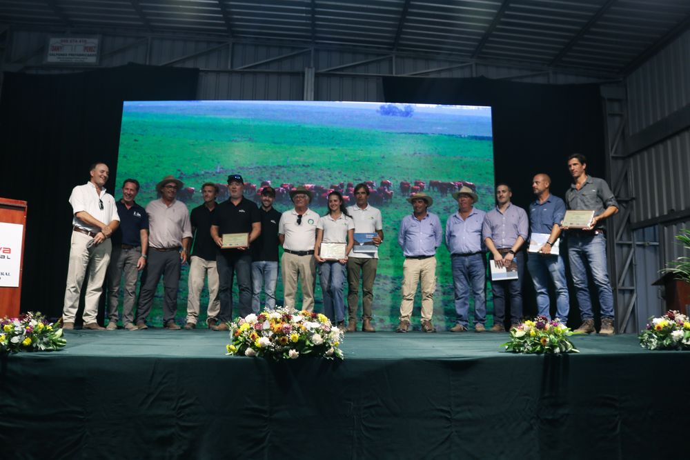 Tecnologías distinguidas en la Expoactiva 2026 (en la foto representantes de las firmas premiadas, integrantes del jurado y autoridades gremiales).