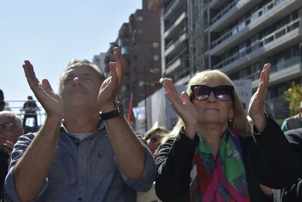 Yamandú Orsi y Carolina Cosse negocian alternarse la presidencia del Congreso de Intendentes