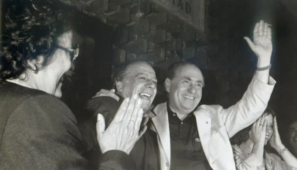 Los festejos de la fórmula Sanguinetti-Batalla