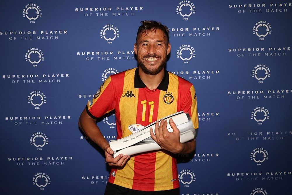 Youcef Belaïli y su MVP en el Mundial de Clubes FIFA