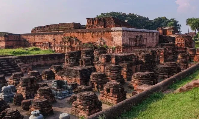 Las 23 hectáreas que han sido excavadas del sitio son probablemente una fracción del campus original de la Universidad de Nalanda