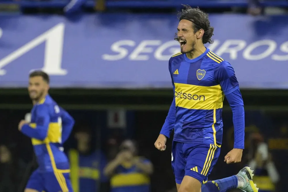 El primer festejo de Cavani con la camiseta de Boca