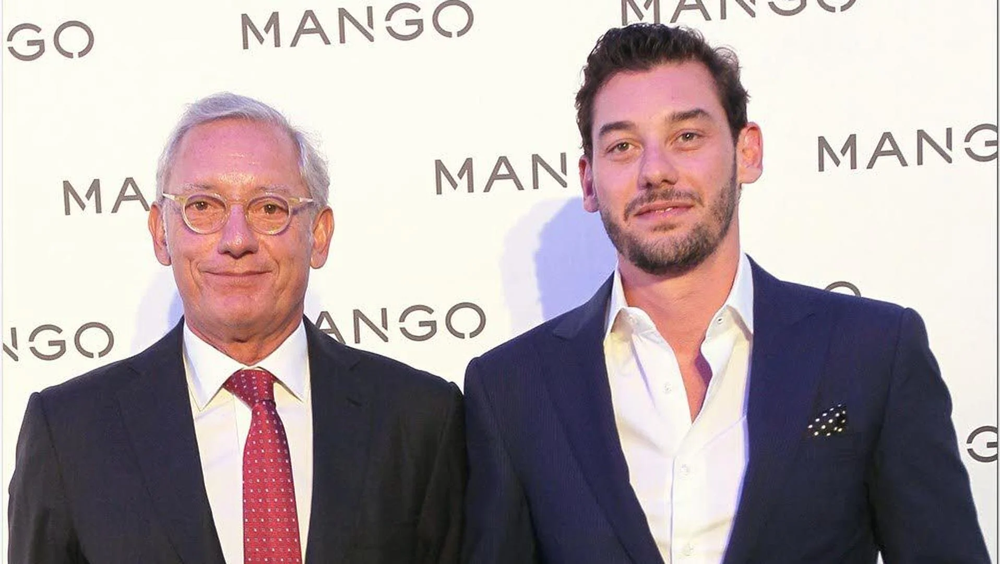 El fallecido creador de Mango, Isak Andic, con su hijo Jonathan, actual vicepresidente del consejo.