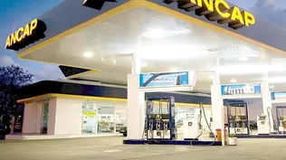 ANCAP decidió estudiar sistema de autoservicio para cargar combustible