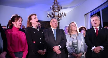 María Noel Crucci, la canciller argentina Diana Mondino, el embajador uruguayo Carlos Enciso Christiansen, Sandra Boragno y el canciller uruguayo Omar Paganini