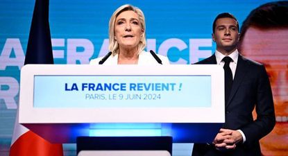 Le Pen junto a Bardella.