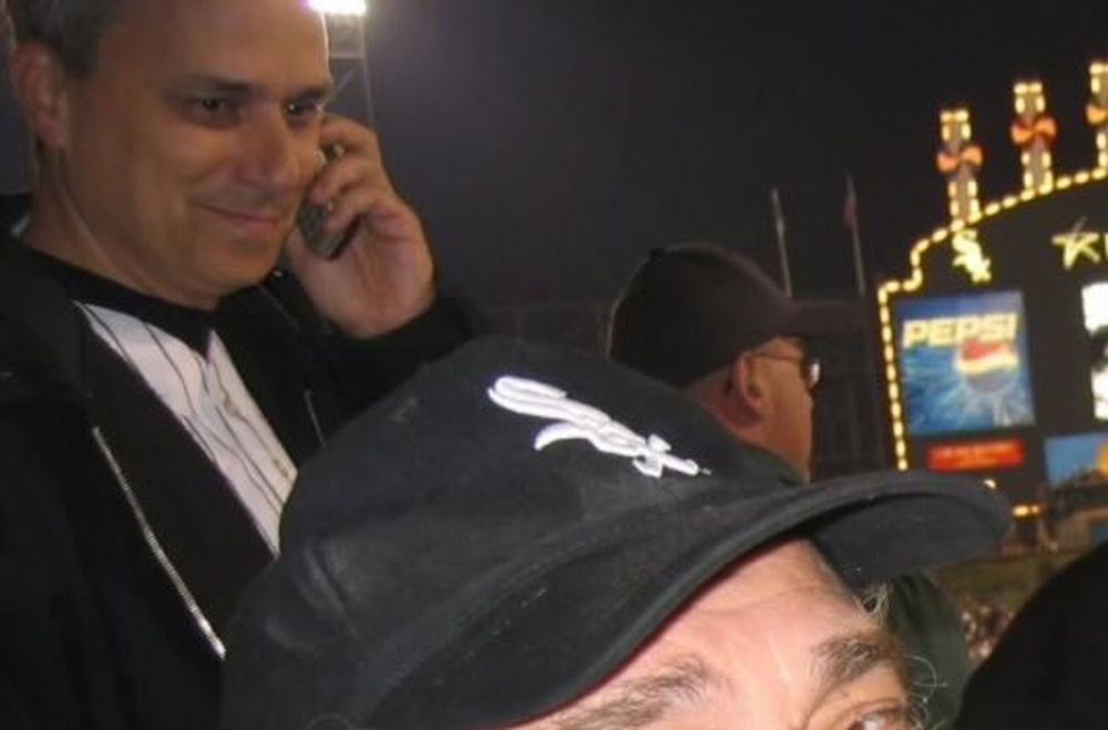 Robert Prevost, el Papa León XIV, viendo un partido de béisbol Robert Prevost, el Papa León XIV, viendo un partido de béisbol