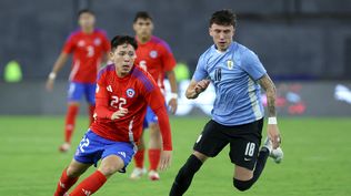 Leandro Hernández de Chile ante Germán Barbas de Uruguay