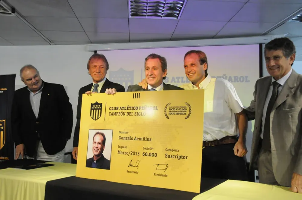 Aemilius, socio 60.000 de Peñarol