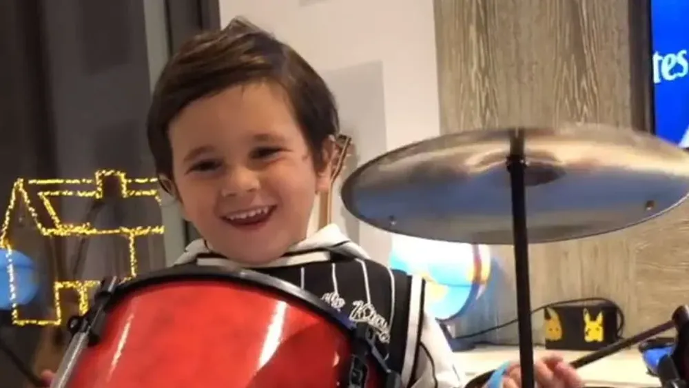 El hijo de Messi con su batería