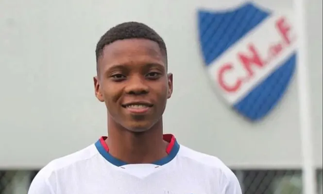 Yulian Cabezas, extremo juvenil colombiano que se sumó a la Tercera de Nacional