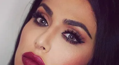 Cómo crear un imperio vendiendo pestañas postizas