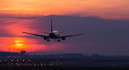 amenaza de bomba y aterrizaje de emergencia en barcelona: el avion debio ser escoltado por dos cazas