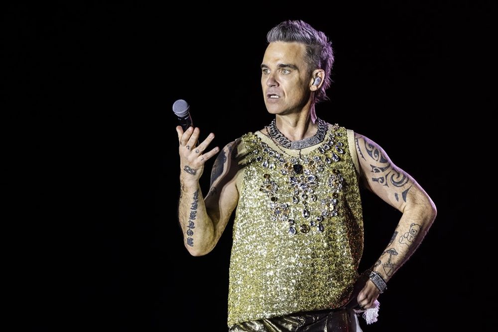 Robbie Williams.