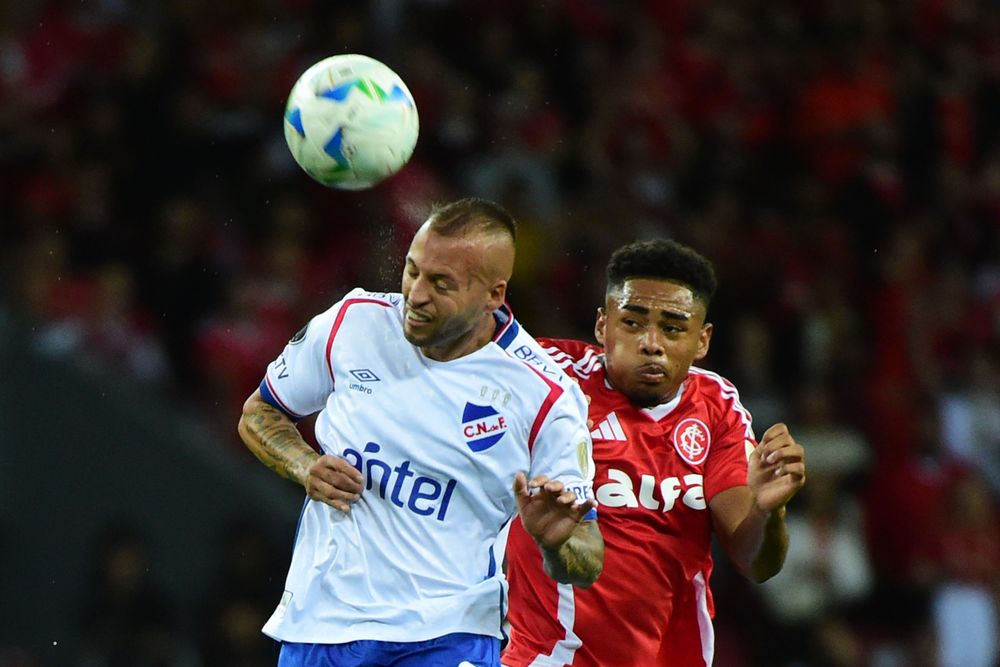 Nicolás López y Víctor Gabriel Nicolás López y Víctor Gabriel