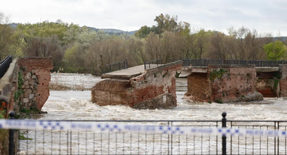 El derrumbe del puente romano de Talavera de la Reina, junto al río Tajo.