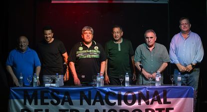 Los gremios del transporte encabezan la avanzada de la CGT contra el decreto que límita el derecho a huelga.&nbsp;