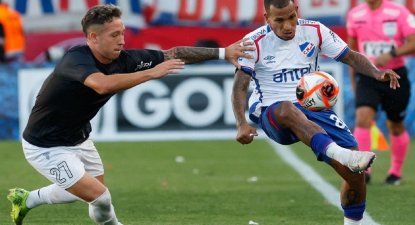 Rómulo Otero ante la marca de Argüello, en Nacional vs Danubio por el Torneo Apertura 2025