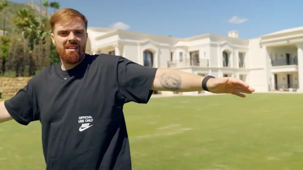 Ibai Llanos sobre la casa más cara de España: El Santiago Bernabéu cabe aquí. Fuente: Ibai YouTube