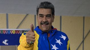 Nicolás Maduro, presidente de Venezuela, luego de votar en las elecciones de este domingo