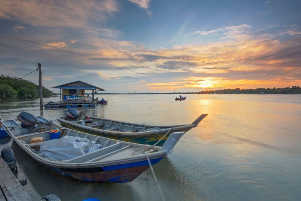 Las embarcaciones son parte importante de la vida local en Kuantan Singingi.