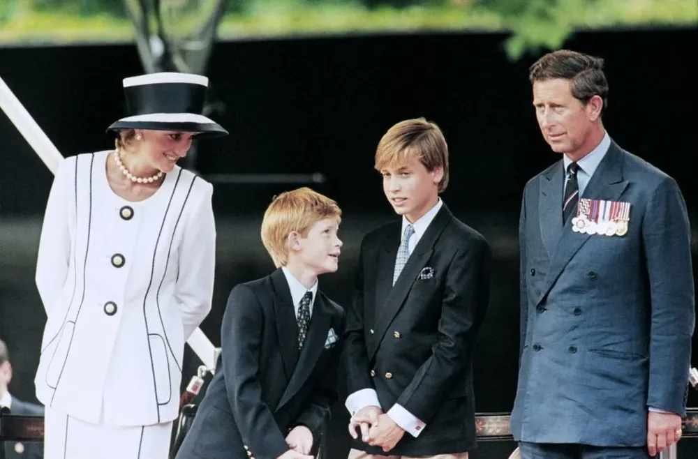 Diana, Harry, William y Carlos