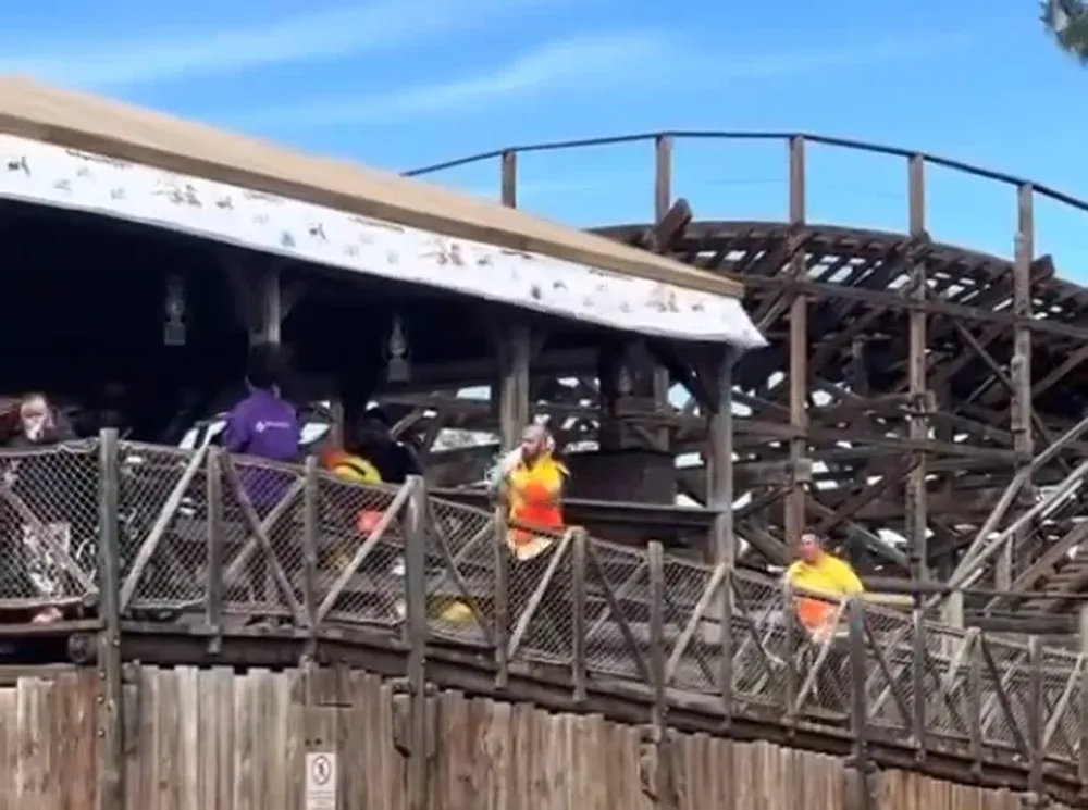 Se trata de un incidente fortuito debido al episodio de fuertes vientos, explicaron.