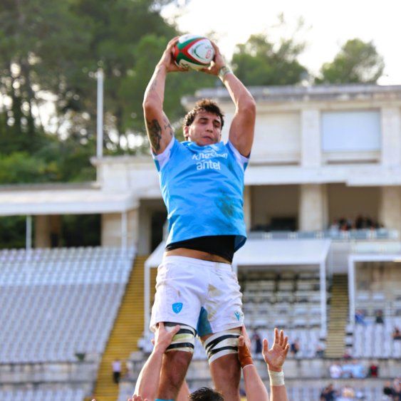Felipe Aliaga terminó de capitán ante la lesión de Manuel Leindekar
