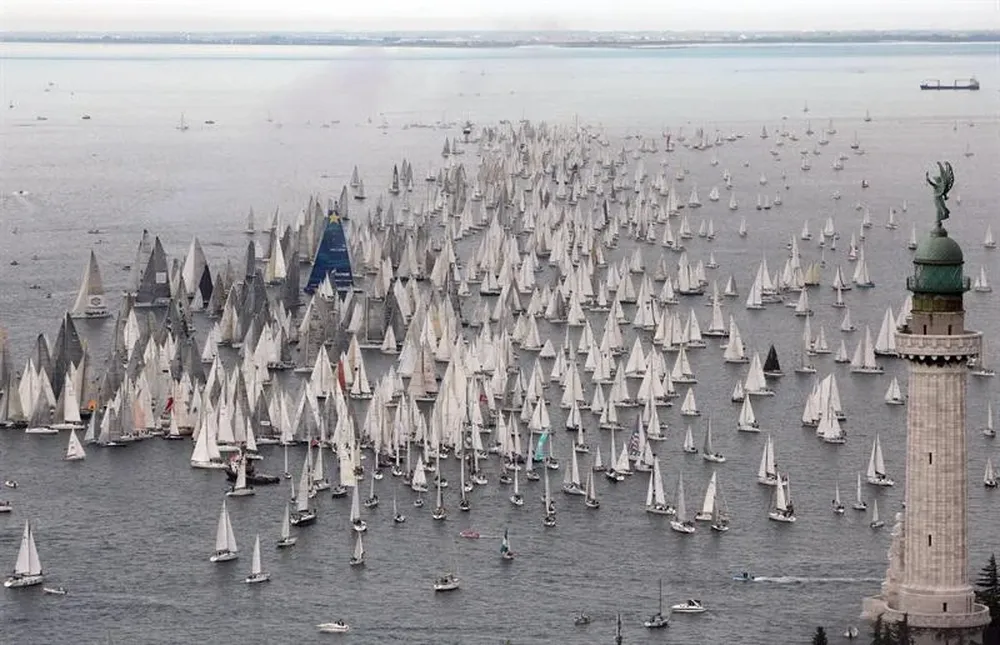 Italia- La 45a edición de la regata Barcelona-Trieste contó con aproximadamente 150 barcos