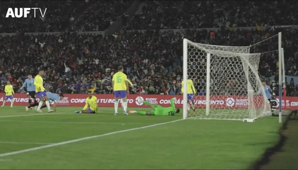 El golazo de Darwin Núñez a nivel de cancha, con el estallido de las tribunas y los festejos