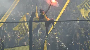 Hinchas de Peñarol en el Campeón del Siglo