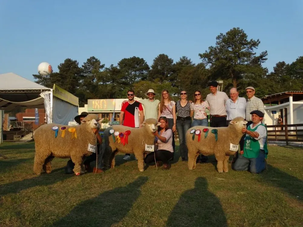 Las tres borregas, integrantes de las familias de Rodríguez Britos y Lamego y los cabañeros