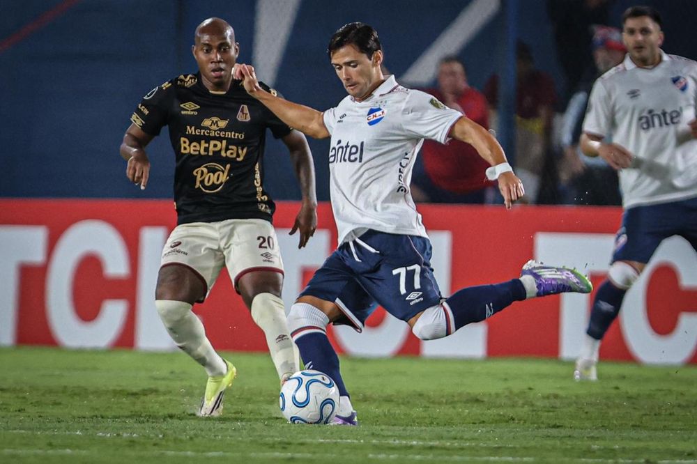 Nicolás Rodríguez jugó como carrilero por izquierda