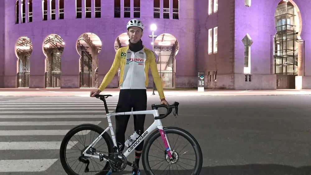 André Ghor vuelve a liderar la Vuelta