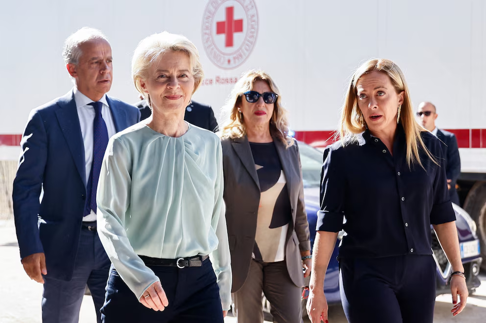 Úrsula von der Leyen y Giorgia Meloni visitan la isla italiana de Lampedusa