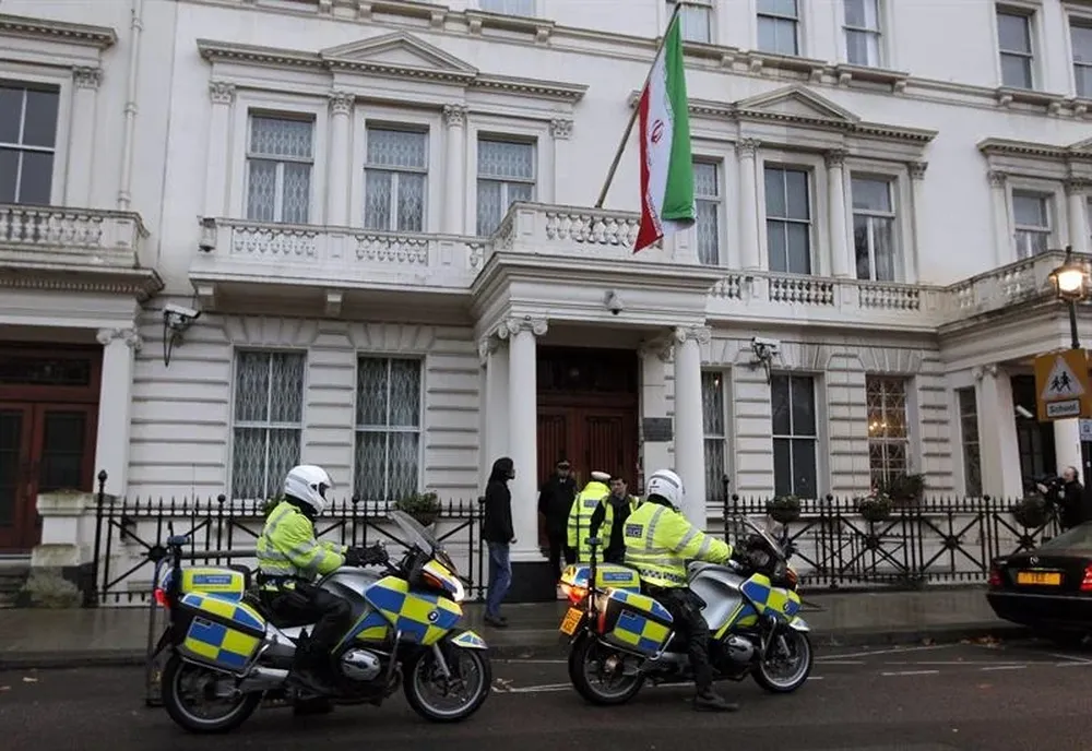 Custodia frente a la embajada de Irán en Londres