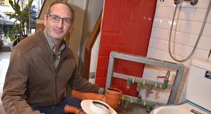 Baños encastrables que reducen costos