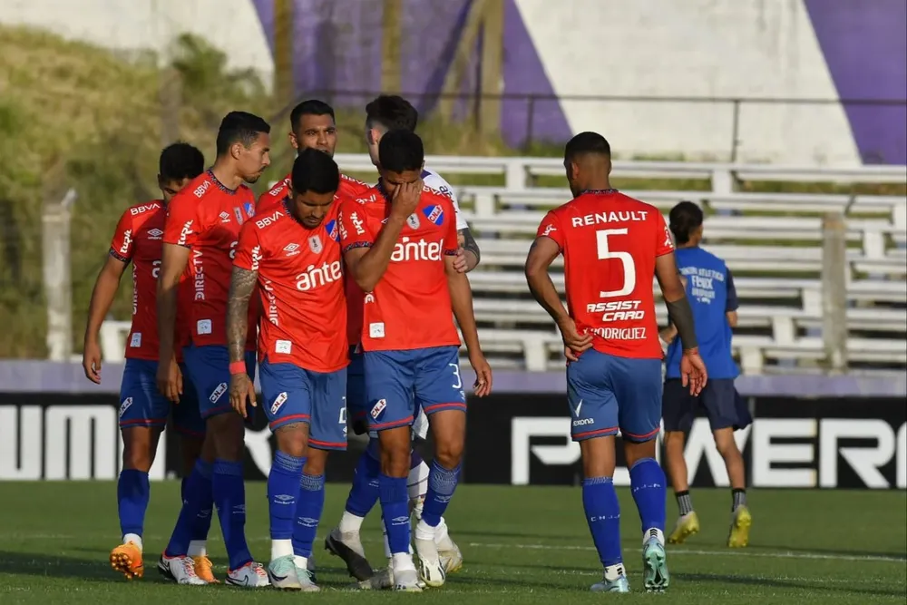 Así se retiraron los jugadores de Nacional tras igualar con Fénix, el último de la tabla