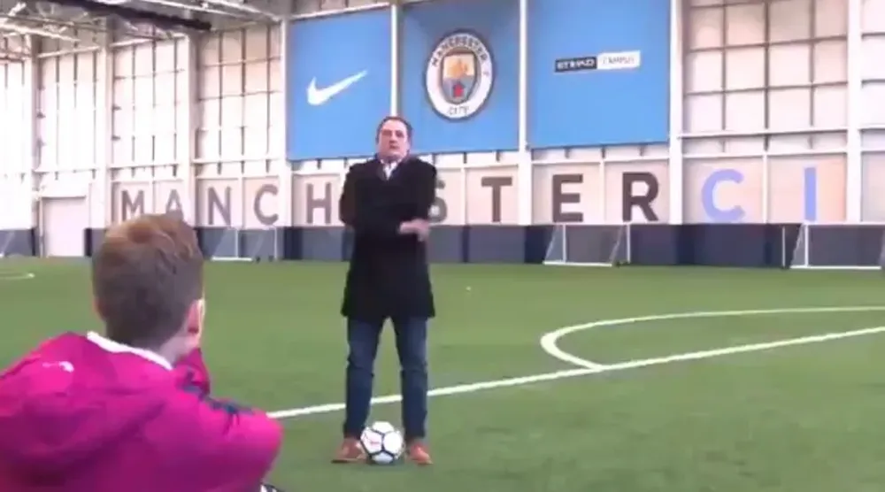 Marini en el complejo de Manchester City