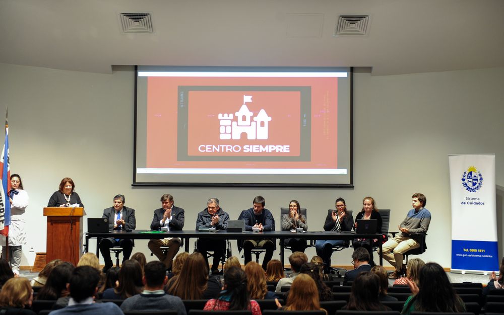 Mides e INAU abrieron centro de cuidado de niños