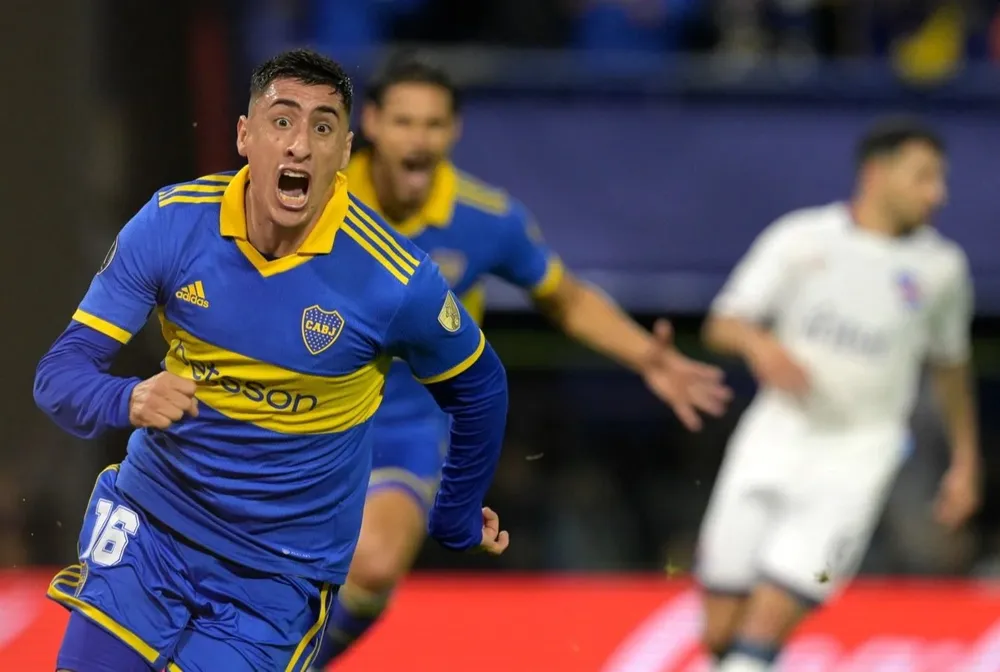 Miguel Merentiel festeja el primer gol de Boca ante Nacional