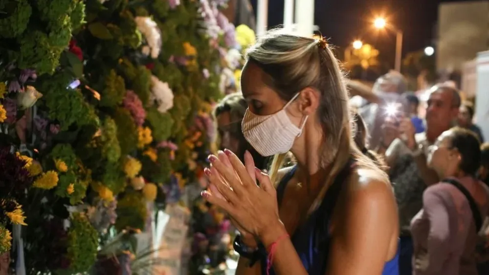 Los familiares se aferran a la esperanza de que aún puedan hallarse sobrevivientes