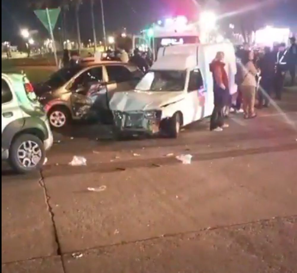 Así quedó la camioneta que chocó en el Antel Arena&nbsp;