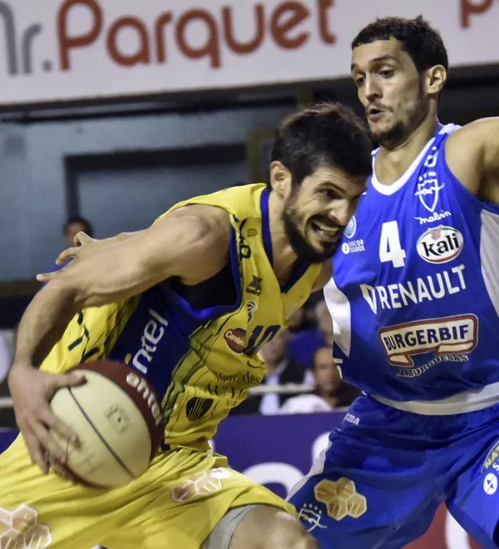 Leandro García Morales ante Marcos Cabot, el martes se volverán a enfrentar