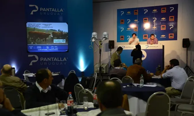 Pantalla Uruguay remató en la Rural del Prado con transmisión por televisión e internet