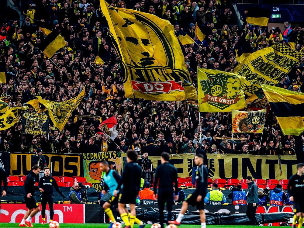 Invasión amarilla en Wembley.