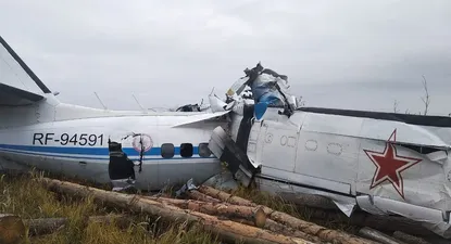 El avión se estrelló en Rusia y dejó como saldo 16 muertos